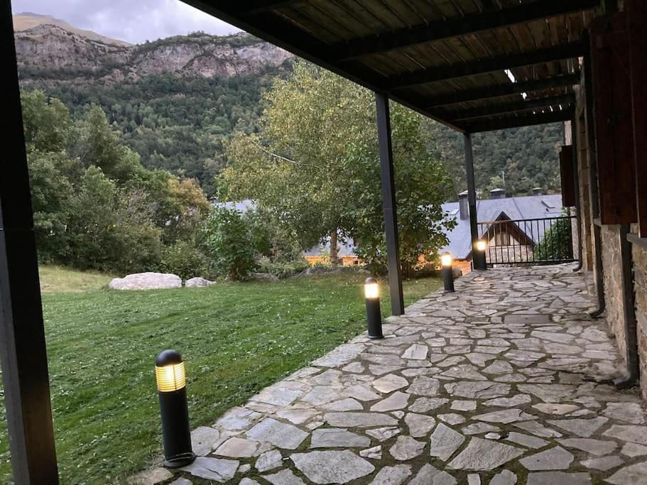 Elegante Apartamento En Escarrilla Con Vistas Al Valle Екстериор снимка